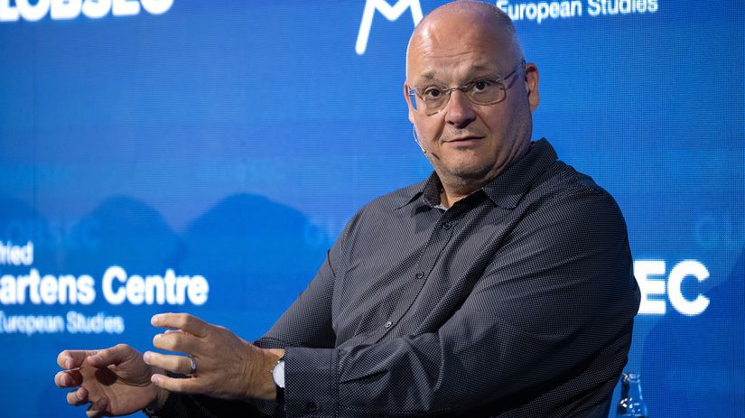 Caka USA s Trumpom obcianska vojna alebo fasizmus