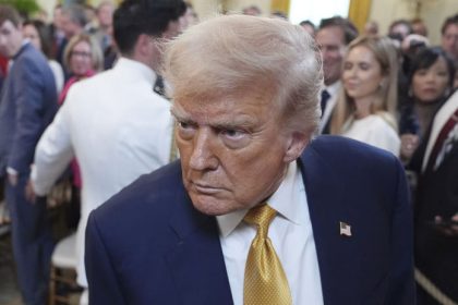 Colna lavina Trump planuje dovoznu dan pre 150 krajin