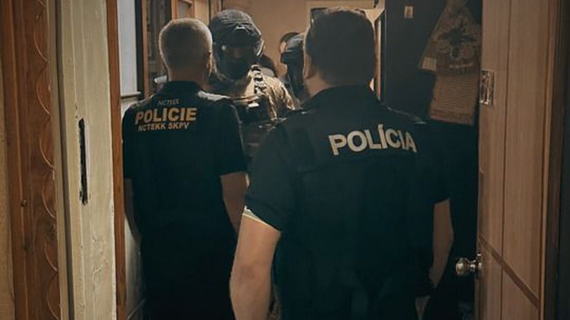 Mimoriadna razia v Dnipre Policajti patrali po pachatelovi hrozieb