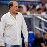 Otvoreny Weiss Chlapci niekedy zneuziju moju dobrotu