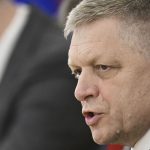 Prieskum SANEP Najdoveryhodnejsi lider je Fico pred Simeckom Sutaj Estok a Uhrik su plece pri pleci