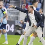 Takeho hraca nemame zavidel Weiss veterana z Bosny Slovan caka debut proti klubu ktory odstrihol noznickami