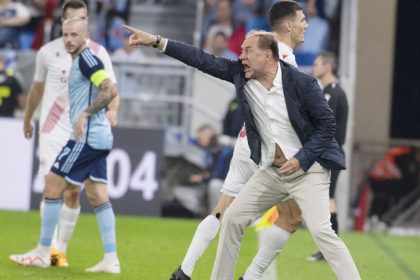 Takeho hraca nemame zavidel Weiss veterana z Bosny Slovan caka debut proti klubu ktory odstrihol noznickami