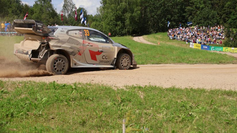 Tragedia na rely vo Francuzsku Auto zrazilo divakov