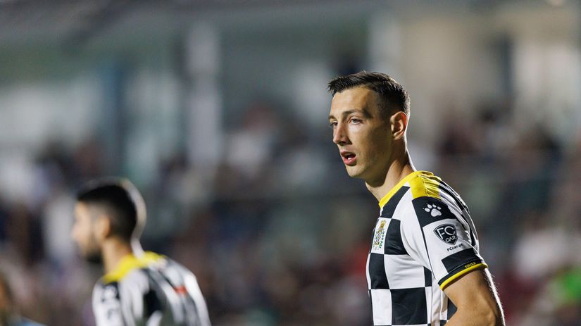 Z Boavisty Porto je amatersky klub Bozenik je volnym hracom