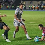 Doma to vyhrame znie z belaseho tabora Kitka Je prirodzene ze tam boli emoce Cervenu mohol dostat aj domaci hrac