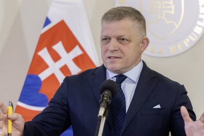 Fico Bez dotacii by sa energie zdrazili o tretinu Zachranky by mali byt len statne tender treba zrusit