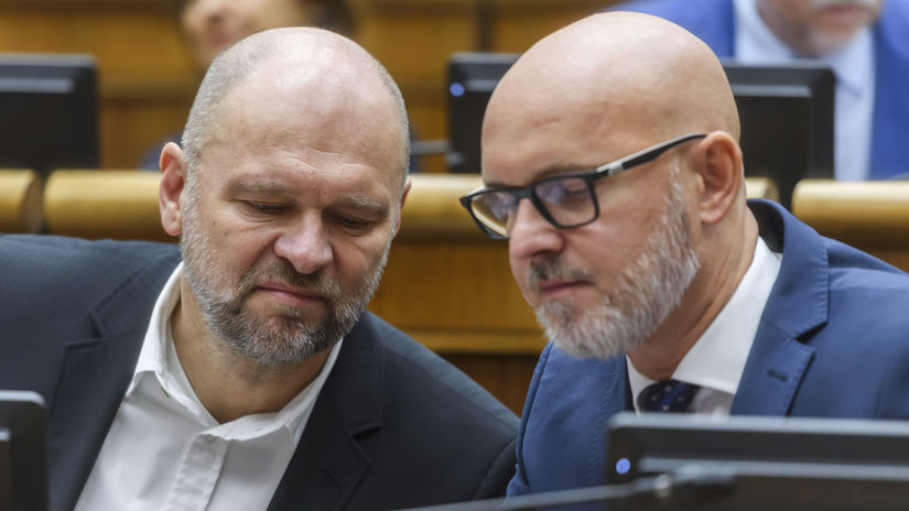 Grohling zabuchol Sulikovi dvere do SaS pomohla mu len jedna poslankyna Syn Filip zosmienil sefa liberalov