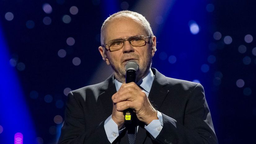 Herec politik a tvar Novembra 89 Milan Knazko ma 80 rokov