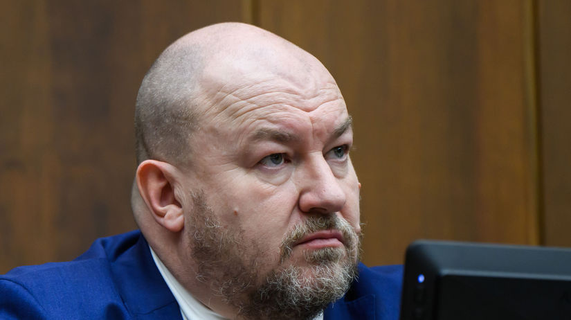 Huliak Snazime sa dostat hazard pod kontrolu