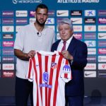 Ich pravnik dorazil o druhej v noci