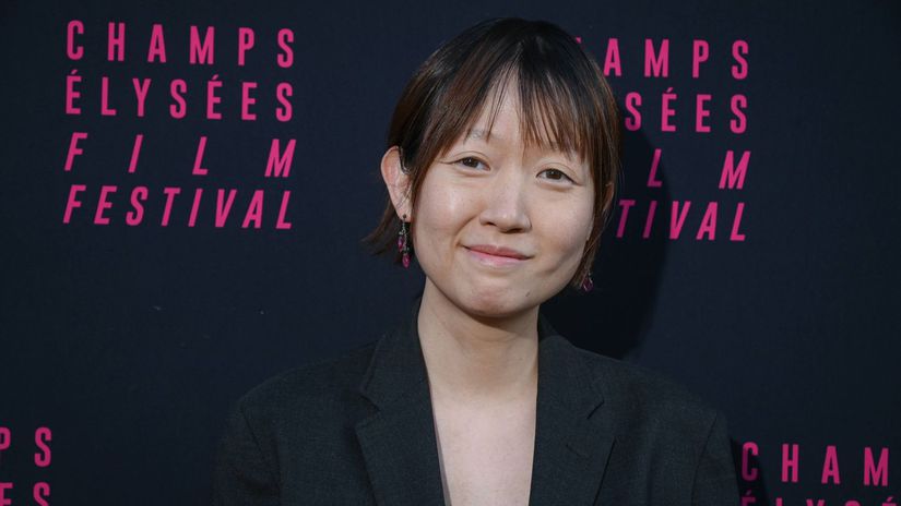 Kapitalizmus zabija lasku hovori reziserka Celine Song