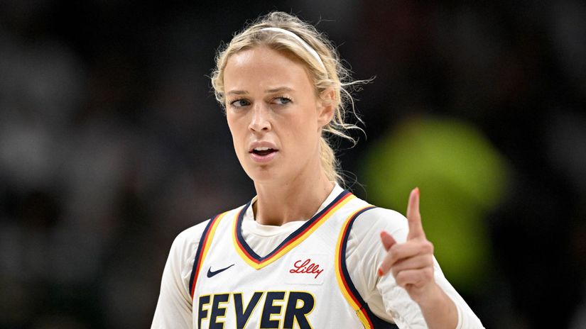 Nezelana novinka v zenskej WNBA zapasy narusuju eroticke pomocky