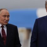 OBRAZOM Prestanete zabijat civilistov Putin sa na summite tvaril ze nepocuje