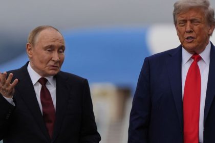 OBRAZOM Prestanete zabijat civilistov Putin sa na summite tvaril ze nepocuje
