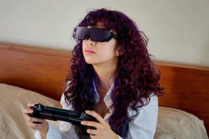 VR okuliare Sentinel vam pri hrani vytvoria 180 palcovy obraz