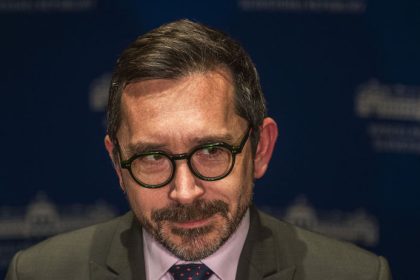 Vlada odvolala splnomocnenca Spaceka ktory kritizoval Blanarov rezort