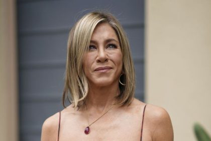 Aniston ignoruje cervene vlajky novej lasky
