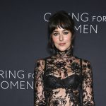 Dakota Johnson takmer naha Prisla len v cipke a bielizni
