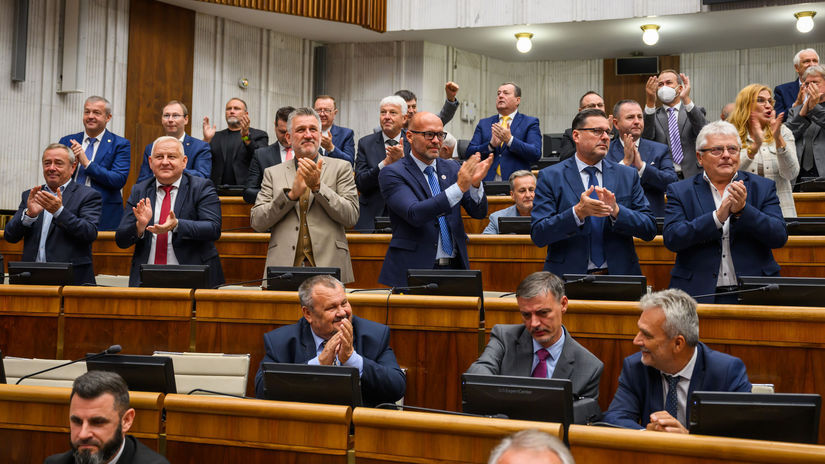 Ficova zmena ustavy znepokojila Europsku komisiu