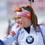 Mladsia zo sestier Fialkovych povedala ano golfistovi