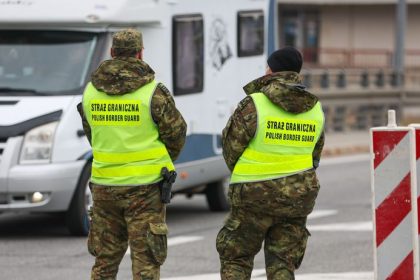 Na Slovensku sa objavili nezaduce osoby Polsko rozhoduje o kontrolach hranic
