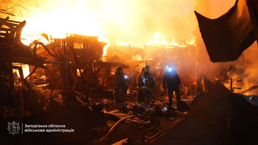 ONLINE Zaporozsku jadrovu elektraren opat ostrelovali Brusel chce urychlit koniec ruskej ropy a plynu