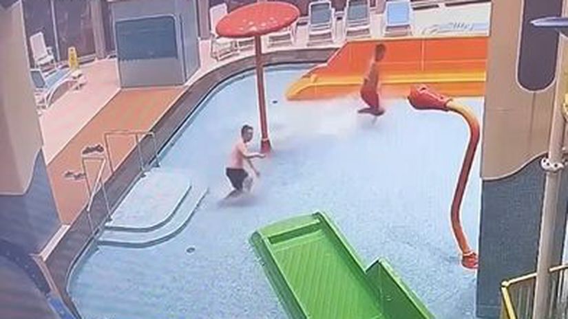 Otec sa v noci vlamal do akvaparku na oslavu synovych narodenin