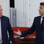 Piaty sef vlady za dva roky Macron asi strati premiera