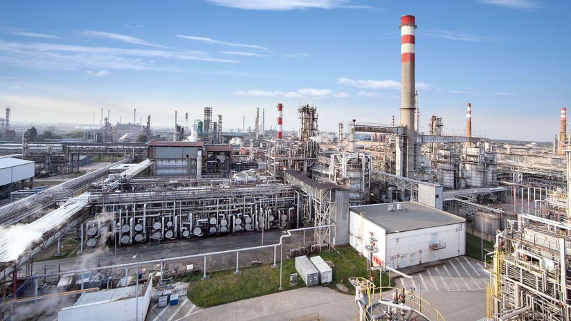 Slovnaft zasadne znizi planovanu kapacitu CEZO Odpad z Madarska dovazat nebude