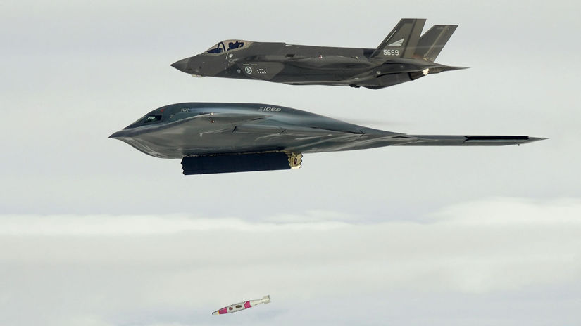 Spicka zapadneho letectva trenovala utoky pri arktickej brane