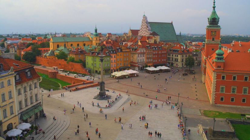 To uz nie je ani zabe po brucho Visla vo Varsave opat prekonala historicky najnizsiu uroven