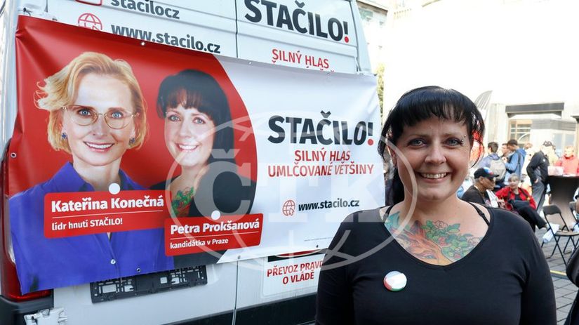 Uspena samovrazda pred prvym vyrocim hnutia