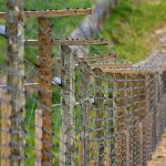 Vladimir Putin nariadil postavit opevnenia na hranici s Finskom