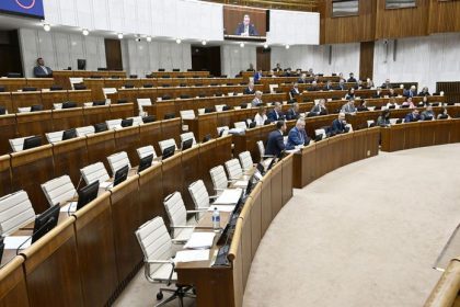 Danko Opozicni poslanci neprichadzaju do prace a cakaju na doplnenie poctov