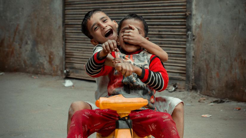 Do Indie za duchovnym obrodenim Turistka prevychovala miestne deti