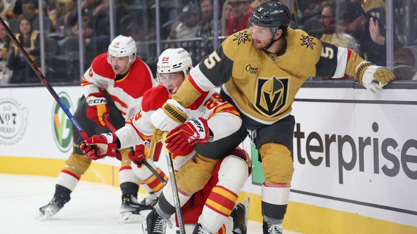 Honzek ziskal prvy bod v NHL Nemec si nezahral
