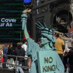 Miliony ludi v uliciach USA proti Trumpovi