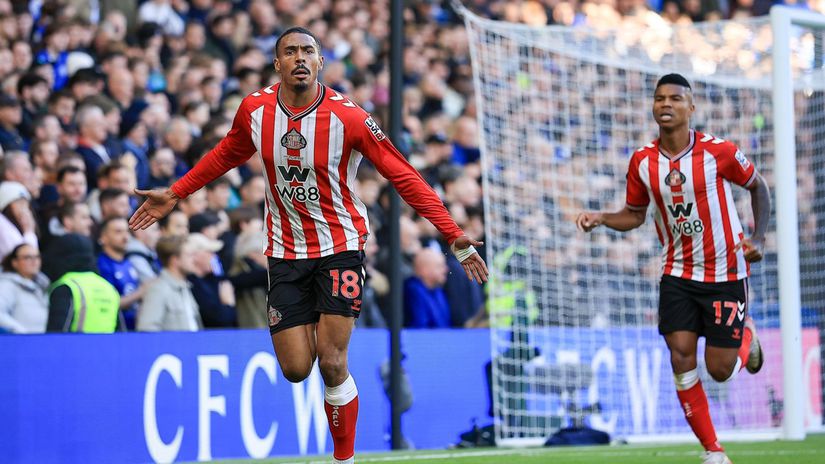 Novacik Premier League je na druhom mieste tabulky