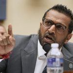 Sef FBI daroval Novemu Zelandu nelegalne zbrane