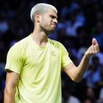 Senzacia v Parizi Alcaraz skoncil v 2 kole