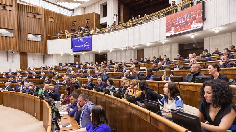 Usetrite na asistentoch v NR SR