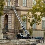 Zlodeji ukradli sperky z Louvru za styri minuty