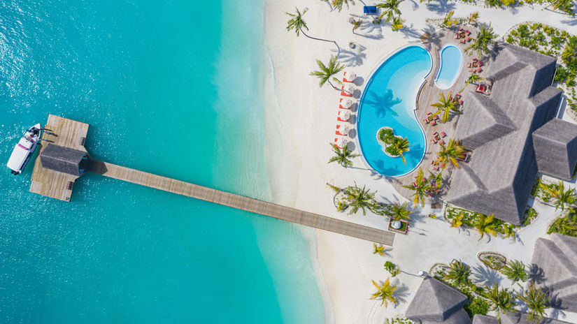 Maldivy dovolenkovy raj s prisnymi pravidlami