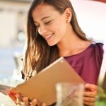 Ministerstvo potvrdilo nove sumy stravneho