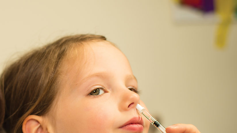 Na Slovensko sa vracia nosova vakcina proti chripke