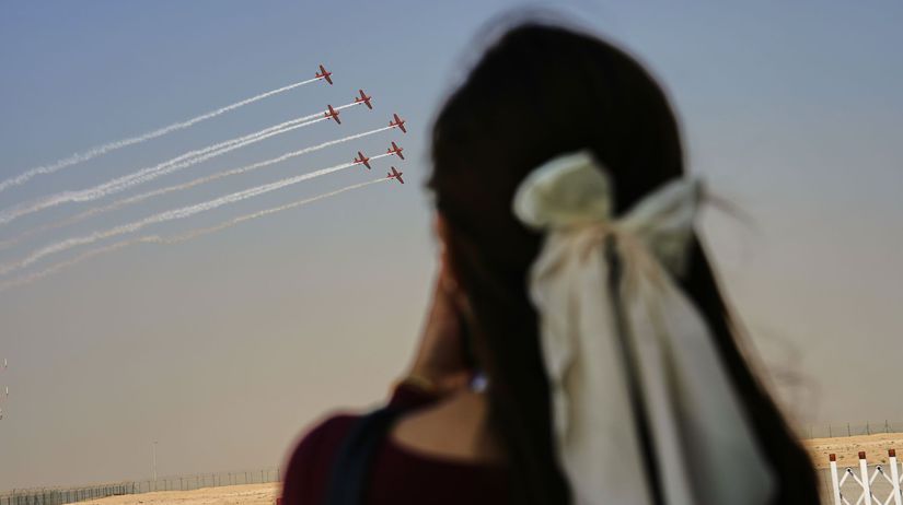 Na leteckej prehliadke v Dubaji havarovala indicka stihacka pilot zahynul