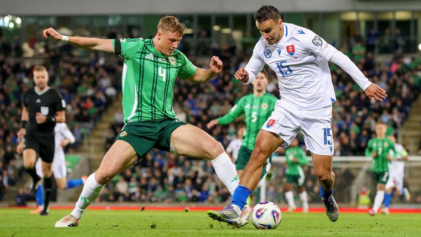 Prehra pred vypredanym Tehelnym polom a triumf na snehu To sme my Slovaci Proti Severnym Irom treba srdce a drinu