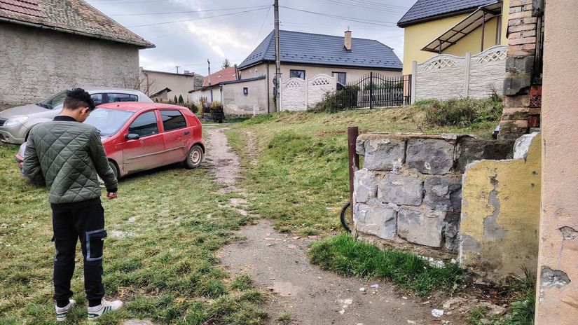 Rodinu sokoval vystrel nasli mrtveho psa