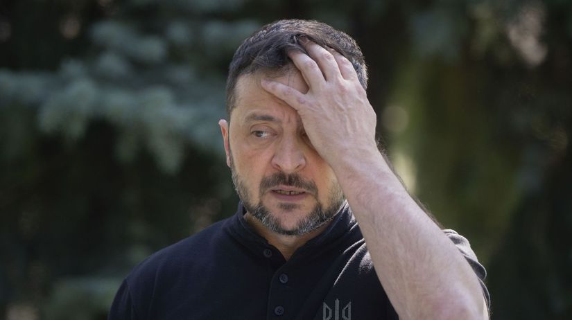 Rozsiahly protikorupcny zasah Zelenskeho spojenec utiekol z Ukrajiny